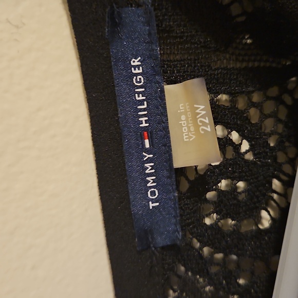 Tommy Hilfiger Black Lace Sleeve Midi Dress. NWOT - Picture 2 of 7